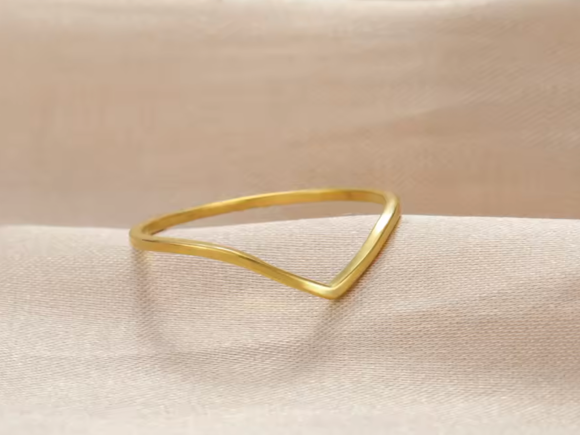 Minimalist Wave Ring for Women